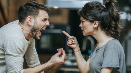 peleas-de-pareja-ocasionan-problemas-intestinales