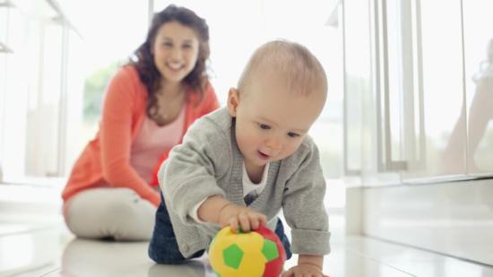 como-es-un-bebe-a-los-diez-meses