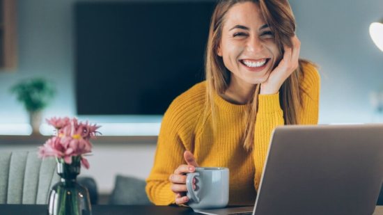 Sonrisa-de-alegría-venganza-tristeza-cómo-sonríes-según-tu-emoción
