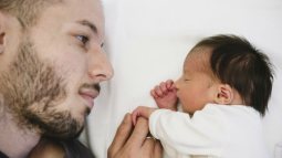 5-emociones-que-papá-tiene-después-del-nacimiento-de-su-bebé