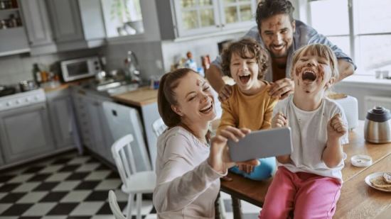 Ideas-para-disfrutar-las-vacaciones-en-casa-con-tu-hijo