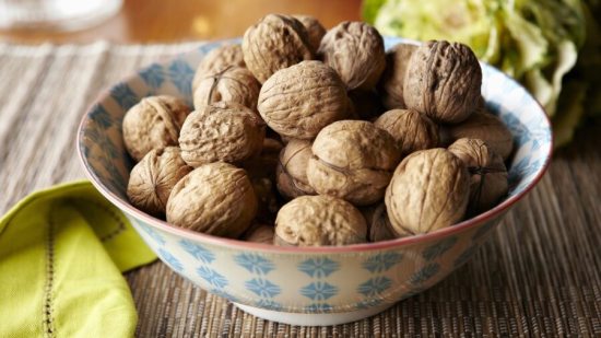 Nueces-para-estimular-la-capacidad-de-aprendizaje-de-tu-hijo-
