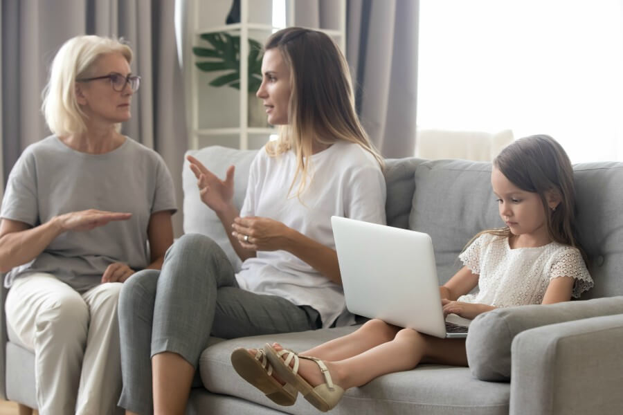 ¿La-mamá-de-tu-pareja-te-dice-cómo-hacer-las-cosas-¡en-tu-casa