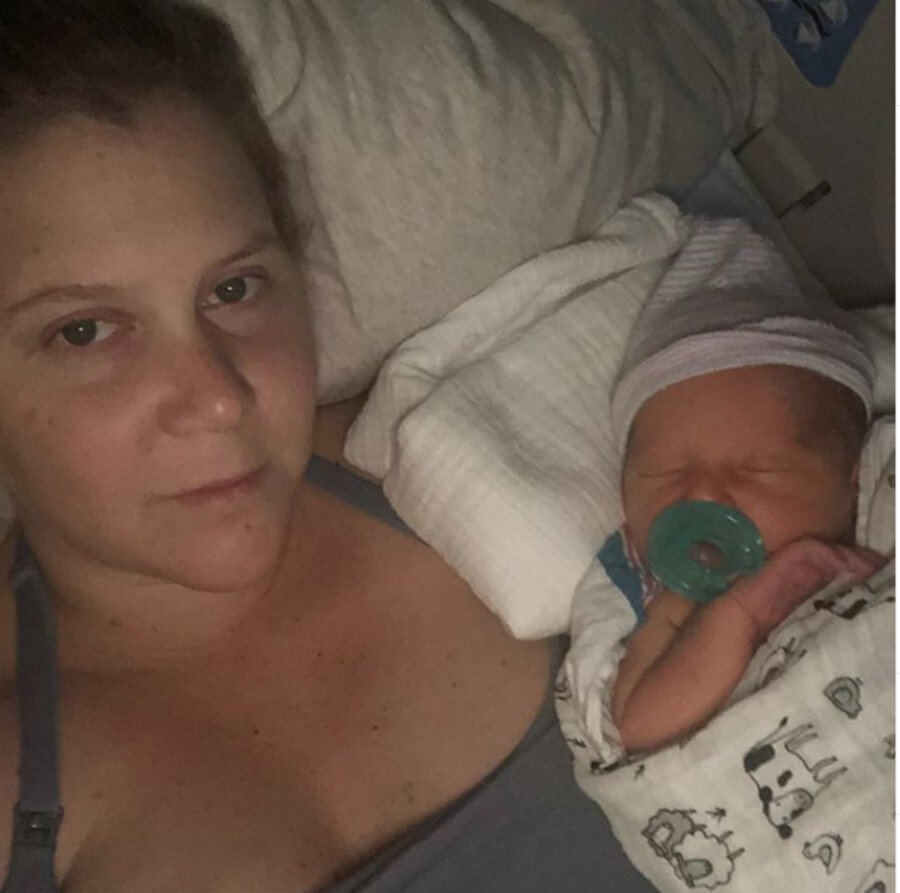 actriz-amy-schumer-posparto-real