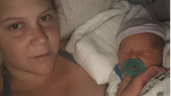 actriz-amy-schumer-posparto-real