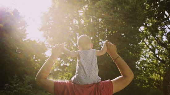 ¿Me-haces-avioncito-papi-conoce-los-juegos-que-pueden-lastimar-a-tu-hijo-de-5-años