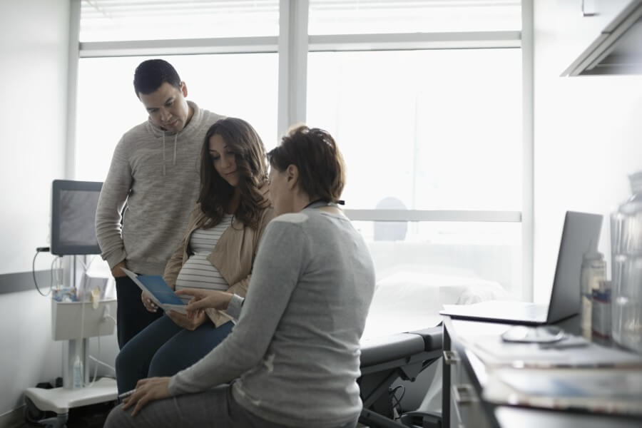 ¿Por-qué-papá-debe-acudir-con-mamá-a-las-citas-médicas-durante-el-embarazo