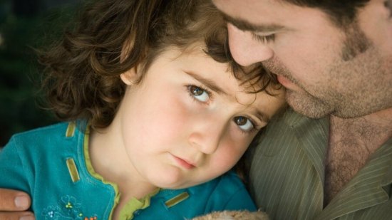 No-quiero-que-mi-hijo-sufra-evitar-a-tu-hijo-las-emociones-feas-le-dificulta-madurar