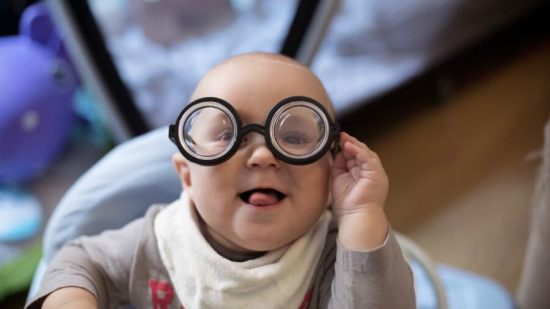 Estimular-la-vista-de-tu-hijo-desde-recién-nacido-¡le-crea-grandes-beneficios-