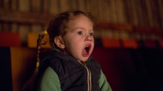 Tu-hijo-de-dos-años-sí-disfruta-el-teatro-llévalo-y-aplica-estos-tips