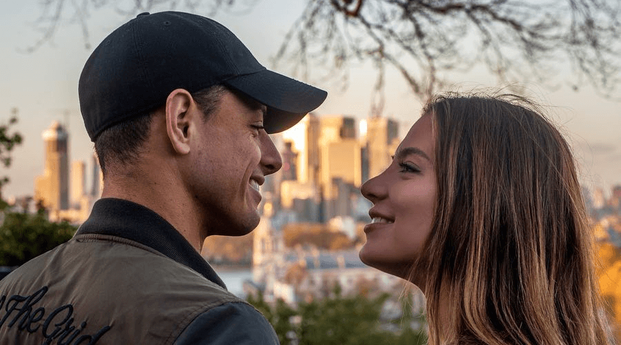 La novia de Javier Chicharito Hernández compartió una foto de su ultrasonido de 20 semanas
