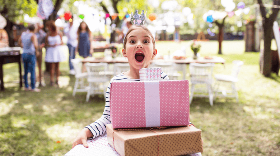 Enseña a tu hijo el valor de los regalos