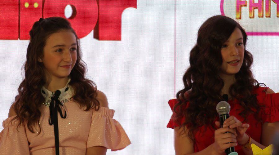 Mía y Nina Rubín Legarreta hacen doblaje de Fancy Nancy Clancy