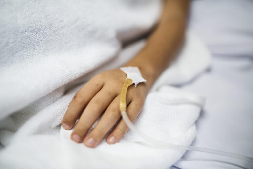Confirman en Estados Unidos niños con enfermedad paralizante