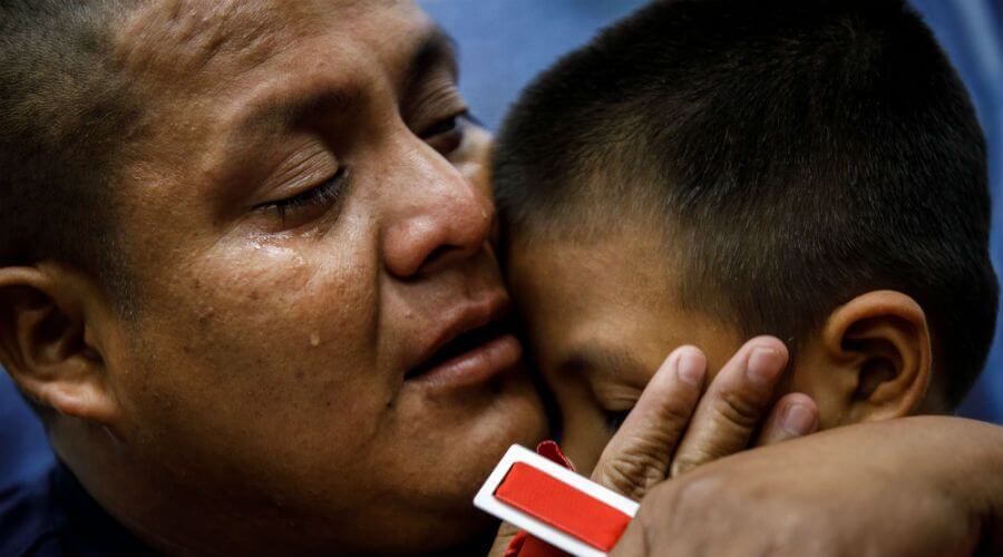 Más de 700 niños migrantes en Estados Unidos no podrán reunirse con sus padres