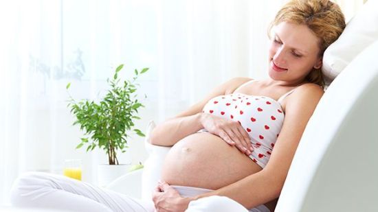 ¿Qué siente un bebé durante el parto?