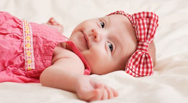 ¿Por qué sonríen los bebés?