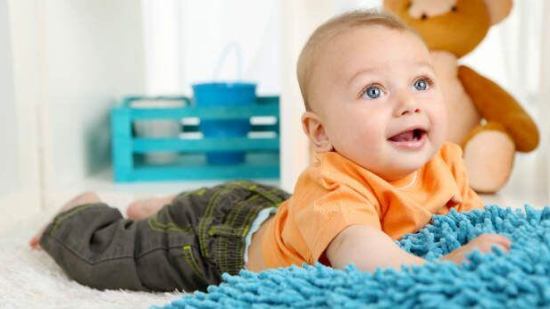 Los logros del bebé de 3 meses
