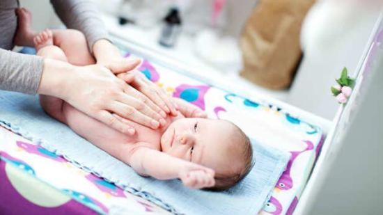 Cuida su carita con facilidad