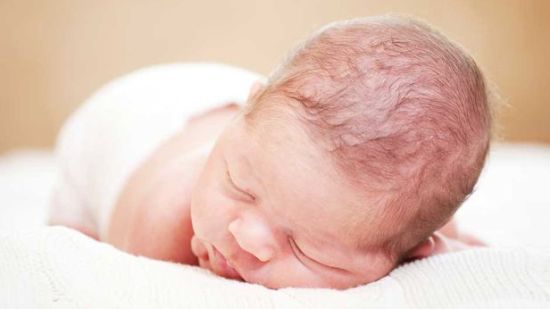¿Cuál es el mejor momento para cortar el cordón umbilical?