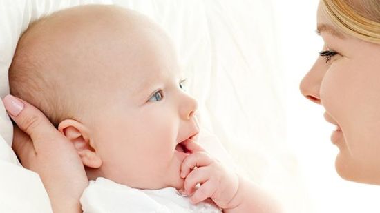 ¿Cómo saber si tu bebé escucha bien?