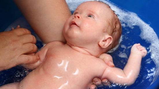 Al agua bebé