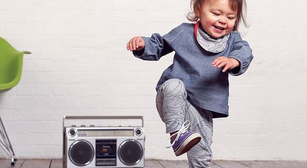 Los beneficios de bailar con el bebé