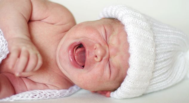 ¿Por qué a mi bebé le llora un ojo?