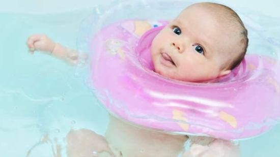 7 claves para enseñar a tu peque a flotar