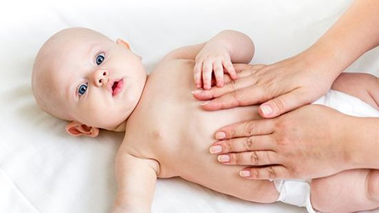 6 tips para calmar los cólicos del bebé
