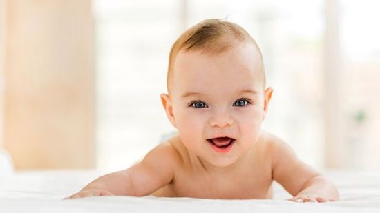 6 masajes para aliviar las molestias del bebé