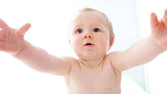 5 consejos para cuidar los brazos y manos de tu bebé