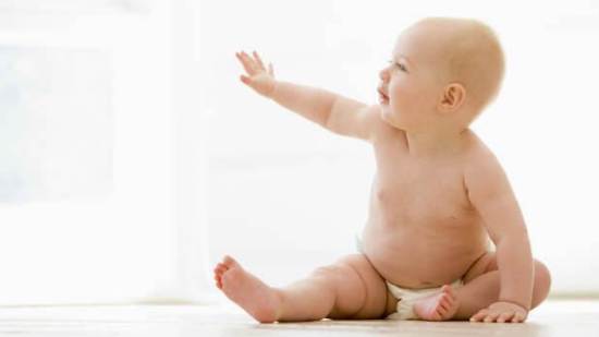 5 claves que indican que tu peque está listo para sentarse
