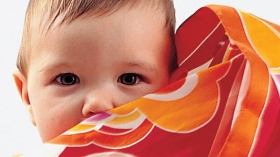 ¿Por qué el bebé le tiene miedo a los extraños?