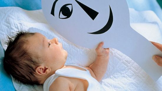 Estimulación para los 6 meses: Impulsa a este auténtico explorador