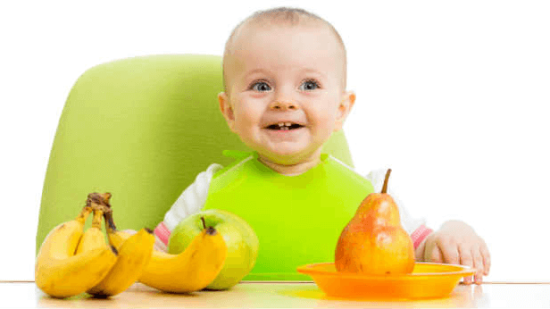 ¿Cuándo se le puede dar frutas y verduras a un bebé?