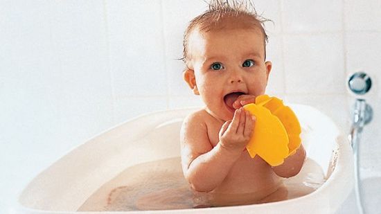 Errores de primeriza: Bañar al bebé diario