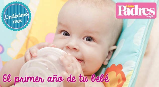 El bebé a los once meses: ya disfruta del placer de ofrecer objetos a otros