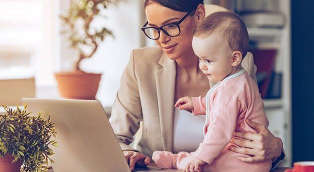 Mamá trabajadora: ¿cómo impulsar el desarrollo de tu bebé?