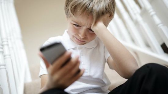 Advierten sobre virus que inserta pornografía en apps para niños