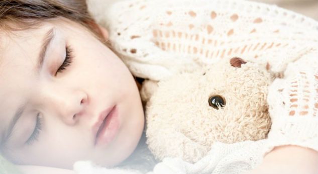 Logra que tu hijo se duerma en su cama