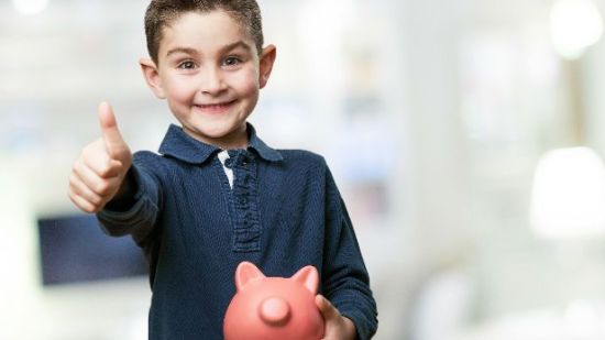 Tips para enseñar a tu hijo a ahorrar