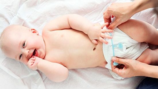 Tips básicos para cambiar el pañal del bebé