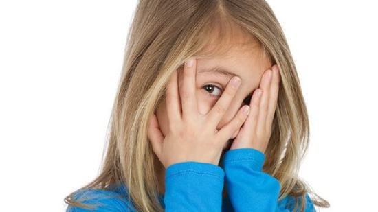 Cómo ayudar a niños extremadamente penosos