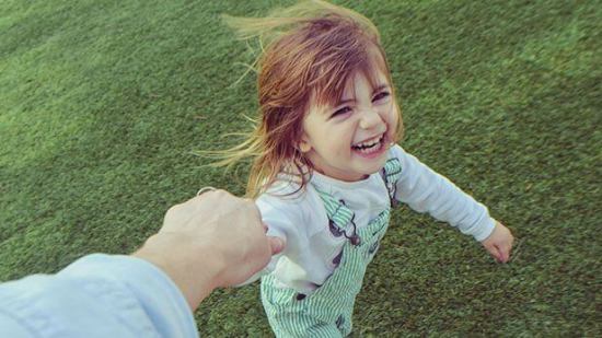¿Son las niñas más sociables que los niños?