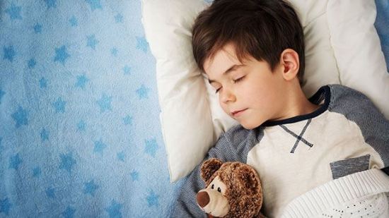 6 razones científicas por las que los niños deben dormir temprano