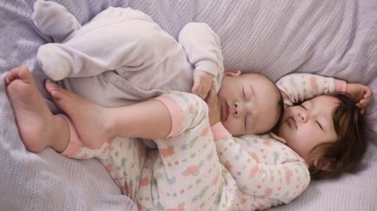Tips para que los niños se despierten más tarde