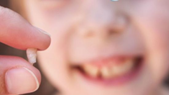 ¿Por que es importante guardar los dientes de leche de tu peque?