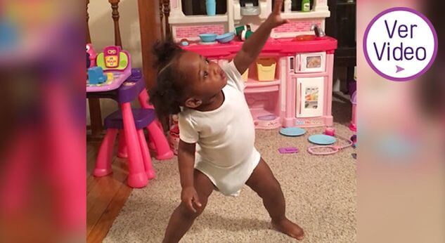 Esta pequeña niña bailando es toda una sensación en internet