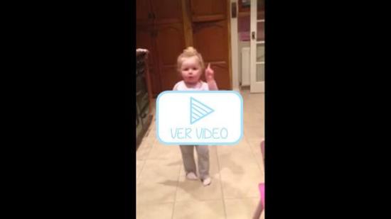 Esta pequeña bailando es ¡toda una sensación en internet!
